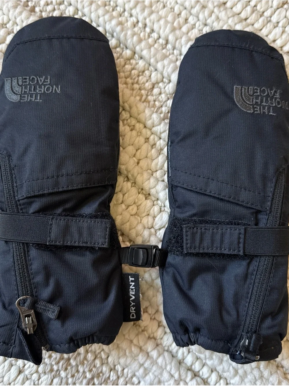 The North Face Dry Vent Ski Mittens, boys 3T Winter Gloves Black Dryvent